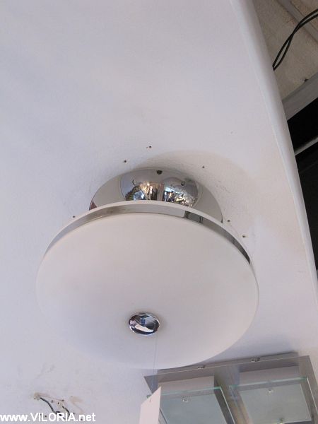 Lea – sample bed, lighting fixtures